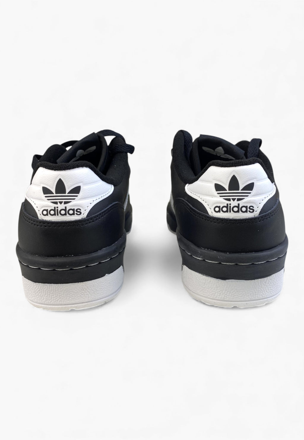 Adidas Rivalry Low Noire et Blanche