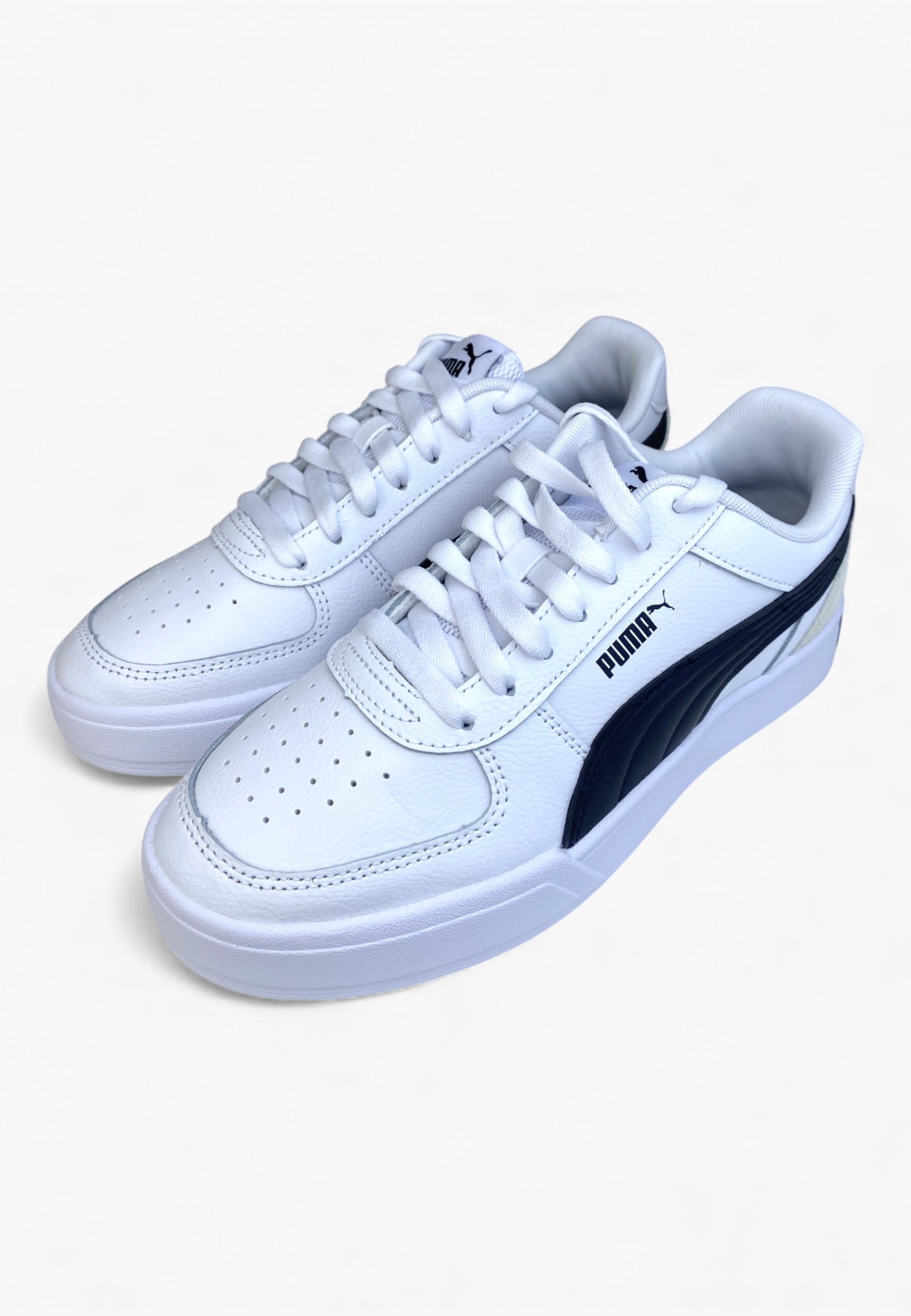 Puma Grounded SL blanche et noire