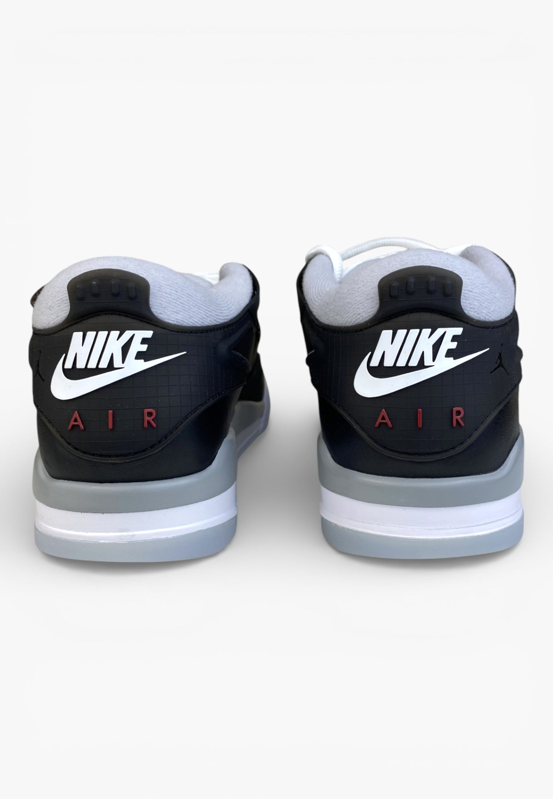 Nike Air Jordan 4 Noire